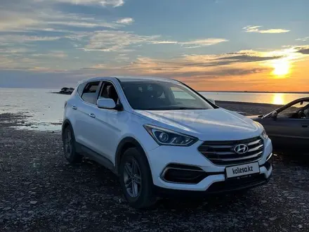 Hyundai Santa Fe 2016 года за 10 500 000 тг. в Караганда