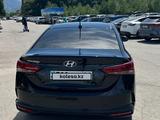Hyundai Solaris 2022 года за 8 100 000 тг. в Алматы – фото 4