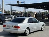 Mercedes-Benz E 230 1997 годаүшін2 000 000 тг. в Шымкент