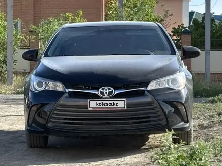 Toyota Camry 2016 года за 6 100 000 тг. в Атырау – фото 10
