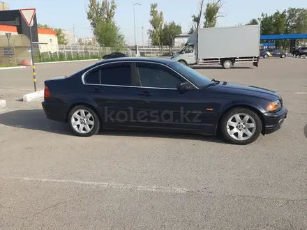 BMW 320 1999 года за 3 400 000 тг. в Алматы – фото 7