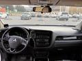 Mitsubishi Outlander 2018 года за 7 800 000 тг. в Алматы – фото 12
