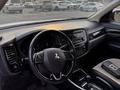 Mitsubishi Outlander 2018 года за 7 800 000 тг. в Алматы – фото 13