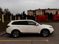 Mitsubishi Outlander 2018 года за 7 800 000 тг. в Алматы – фото 2