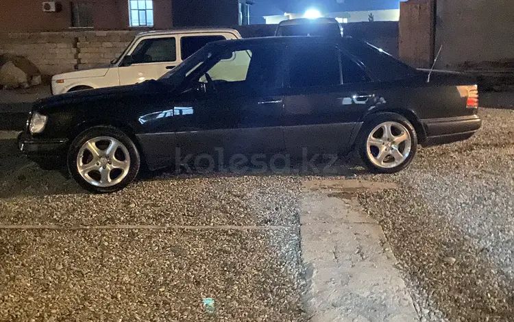 Mercedes-Benz E 280 1994 годаfor3 000 000 тг. в Шымкент