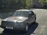Mercedes-Benz E 260 1991 года за 700 000 тг. в Семей – фото 2