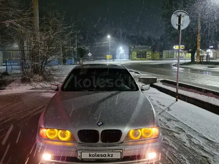 BMW 530 2001 года за 4 000 000 тг. в Алматы