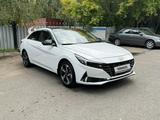 Hyundai Elantra 2021 годаfor11 000 000 тг. в Астана – фото 2