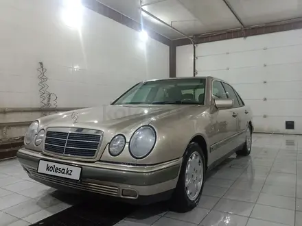 Mercedes-Benz E 200 1997 года за 3 850 000 тг. в Кызылорда