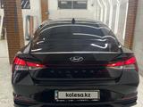 Hyundai Elantra 2021 года за 10 000 000 тг. в Алматы – фото 2