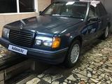 Mercedes-Benz E 260 1989 года за 2 500 000 тг. в Караганда – фото 2