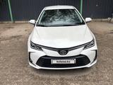 Toyota Corolla 2022 года за 8 400 000 тг. в Уральск – фото 2