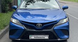 Toyota Camry 2018 года за 12 500 000 тг. в Алматы – фото 2
