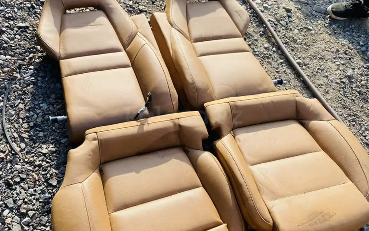 Сидения задние за 80 000 тг. в Алматы