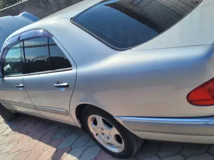 Mercedes-Benz E 320 1996 года за 4 500 000 тг. в Алматы – фото 2