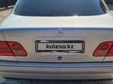 Mercedes-Benz E 320 1996 года за 4 500 000 тг. в Алматы