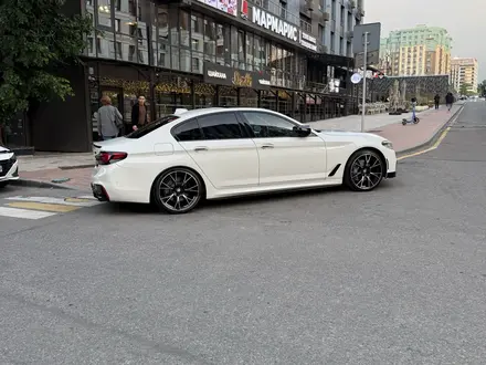 BMW 540 2017 года за 21 000 000 тг. в Шымкент – фото 2