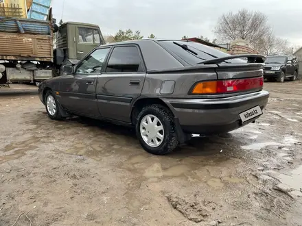 Mazda 323 1992 года за 1 650 000 тг. в Астана – фото 3