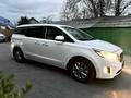 Kia Carnival 2018 года за 13 000 000 тг. в Алматы – фото 11
