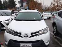 Toyota RAV4 2015 года за 7 100 000 тг. в Уральск