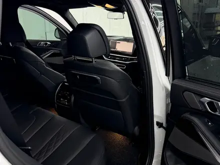 BMW X5 2025 года за 61 500 000 тг. в Астана – фото 4