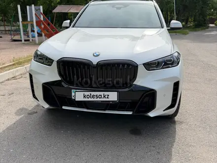 BMW X5 2025 года за 61 500 000 тг. в Астана – фото 7
