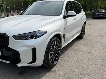 BMW X5 2025 года за 61 500 000 тг. в Астана – фото 8