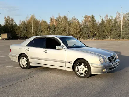 Mercedes-Benz E 220 2000 года за 3 200 000 тг. в Алматы – фото 4