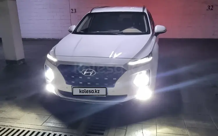 Hyundai Santa Fe 2020 года за 15 200 000 тг. в Алматы