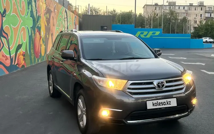 Toyota Highlander 2014 годаүшін14 250 000 тг. в Шымкент
