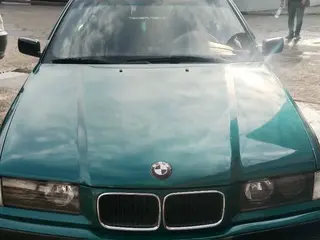 BMW 3 Series, 1992