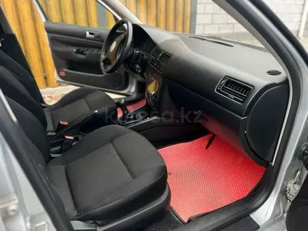 Volkswagen Bora 2001 года за 1 700 000 тг. в Алматы – фото 6