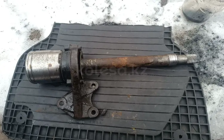 Правый привод nissan primera p10 за 8 000 тг. в Алматы