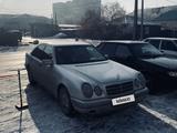 Mercedes-Benz E 230 1997 года за 2 200 000 тг. в Семей