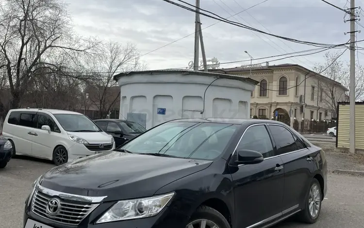 Toyota Camry 2012 года за 9 500 000 тг. в Атырау