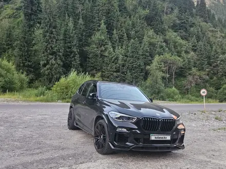 BMW X5 2021 года за 35 500 000 тг. в Алматы – фото 4