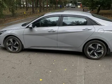 Hyundai Elantra 2023 года за 10 000 000 тг. в Алматы – фото 8