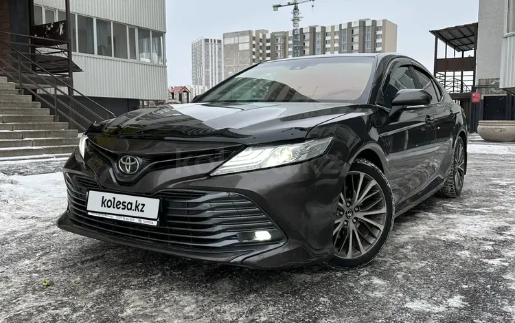 Toyota Camry 2019 годаfor11 700 000 тг. в Астана