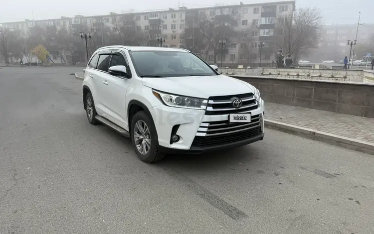 Toyota Highlander 2015 года за 12 000 000 тг. в Атырау