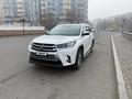 Toyota Highlander 2015 года за 12 000 000 тг. в Атырау – фото 9