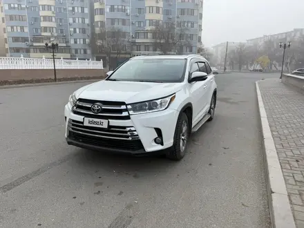Toyota Highlander 2015 года за 12 000 000 тг. в Атырау – фото 9