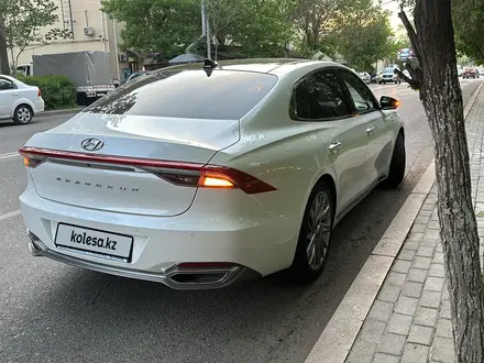 Hyundai Grandeur 2021 года за 13 100 000 тг. в Шымкент – фото 2