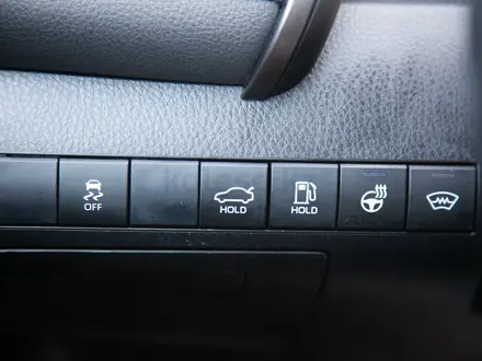 Toyota Camry 2020 года за 13 490 000 тг. в Алматы – фото 20