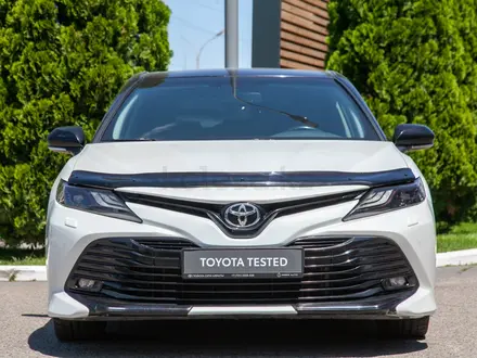 Toyota Camry 2020 года за 13 490 000 тг. в Алматы – фото 6