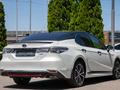 Toyota Camry 2020 года за 13 490 000 тг. в Алматы – фото 7