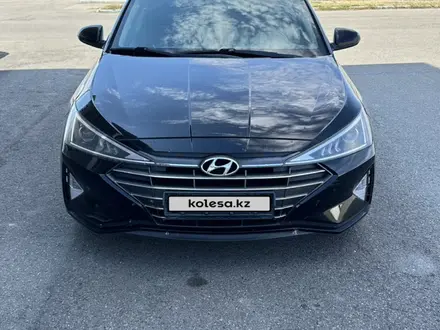 Hyundai Elantra 2019 года за 8 300 000 тг. в Талдыкорган – фото 2