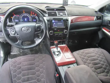 Toyota Camry 2012 года за 6 957 000 тг. в Актобе – фото 9