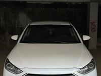 Hyundai Elantra 2017 годаүшін6 800 000 тг. в Актау