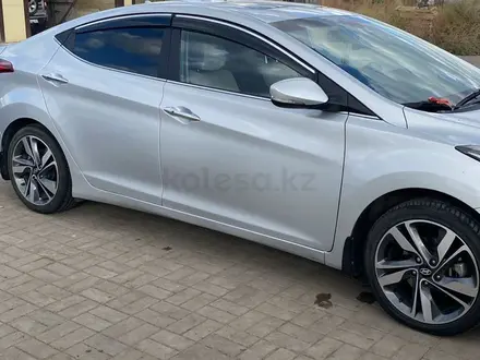 Hyundai Elantra 2014 года за 7 200 000 тг. в Уральск – фото 2