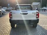 Toyota Hilux 2025 года за 31 700 000 тг. в Алматы – фото 5